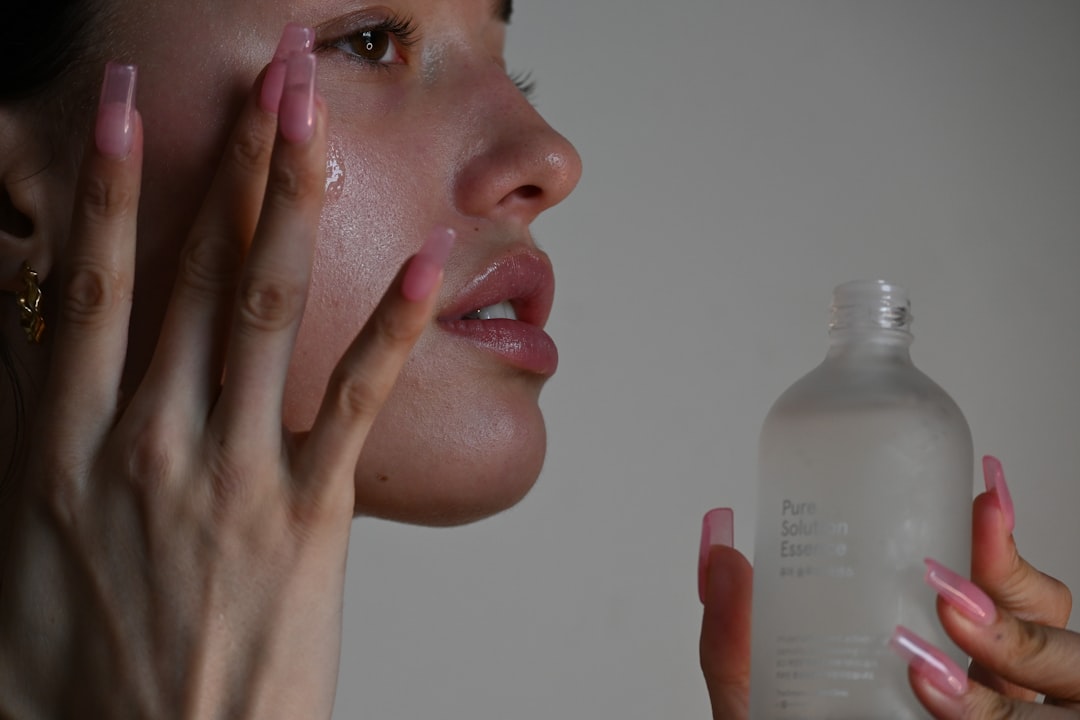 Acide hyaluronique : rôle, bénéfices et limites dans le soin de la peau